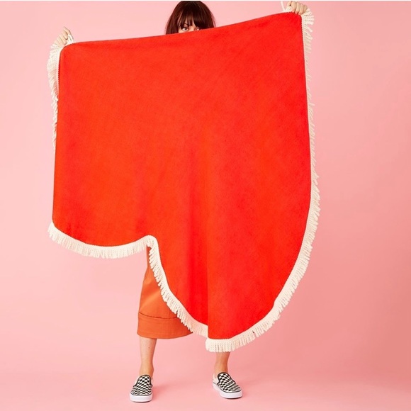 Ban.do giant heart towel ❤️😍 - Picture 4 of 6